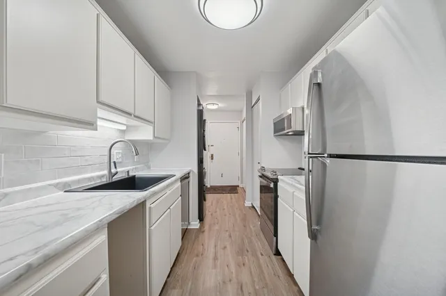 $210,500 | 5200 South Tuckaway Boulevard, Unit 250C, Greenfield, WI 53221