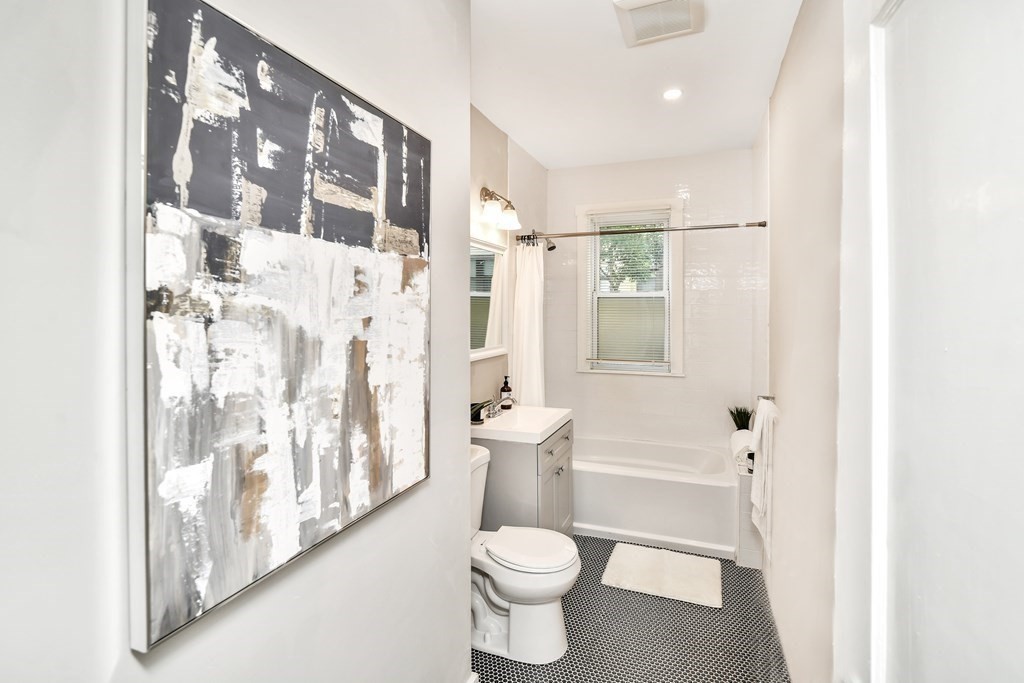 17 Supple Road Boston, MA 02121 - Photo 8 of 14 Gallery Image 8