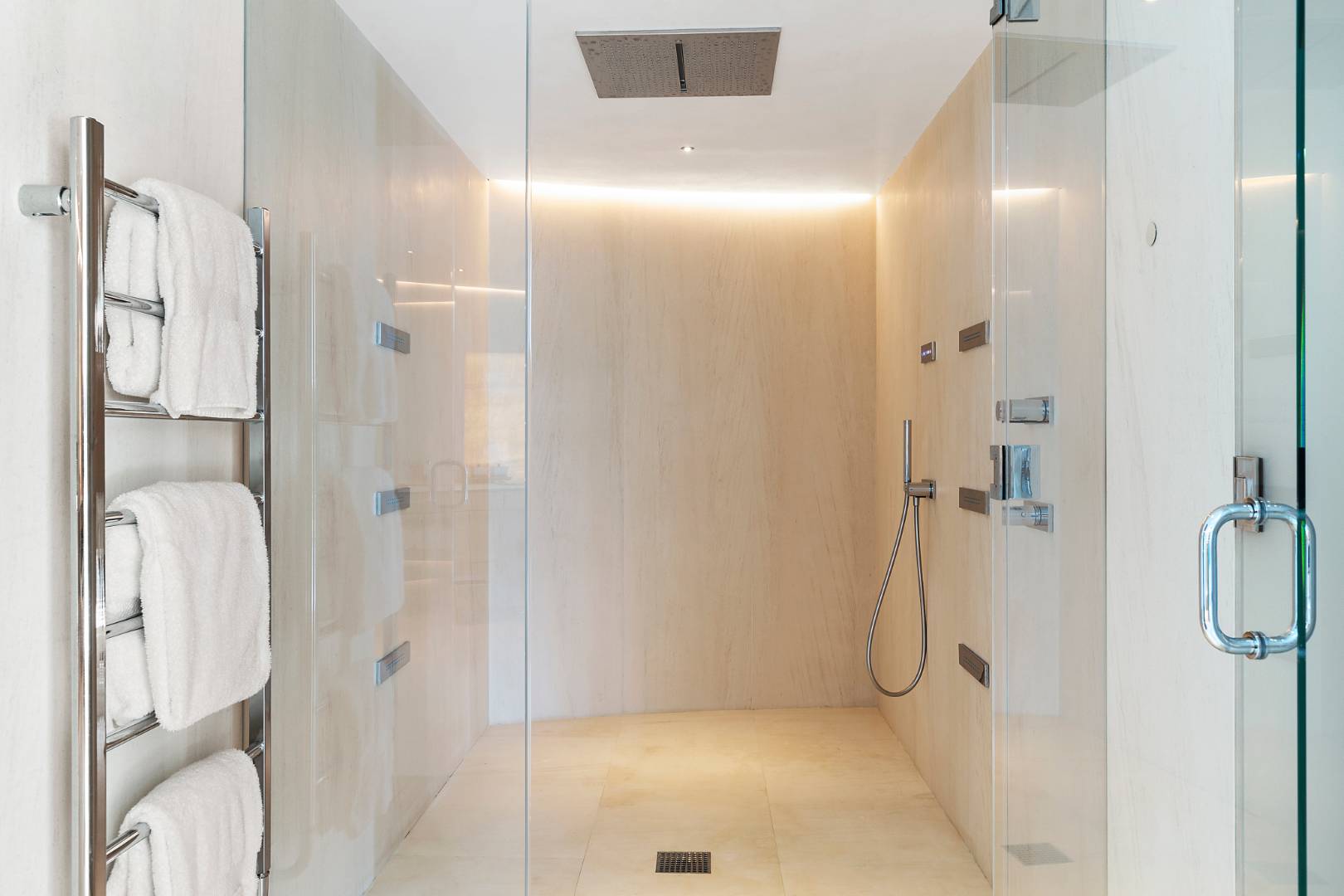 Undisclosed Address Southampton, NY 11968 - Photo 28 of 43 a bathroom with a shower