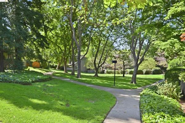 $1,049,000 | 1925 Piper Ridge Court, Walnut Creek, CA 94597