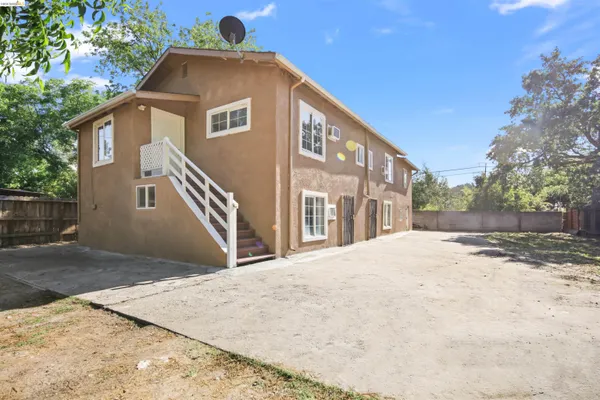 $390,000 | 941 Burkett Avenue, Stockton, CA 95205