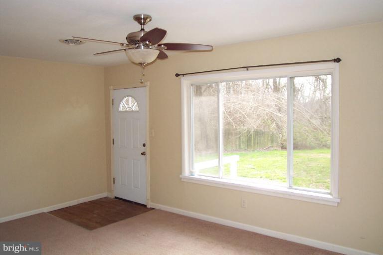 9229 Fairlee Road Chestertown, MD 21620 - Photo 2 of 11 Living Room
