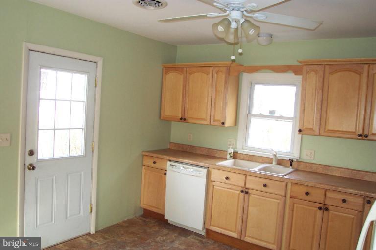 9229 Fairlee Road Chestertown, MD 21620 - Photo 6 of 11 Kitchen
