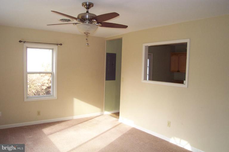 9229 Fairlee Road Chestertown, MD 21620 - Photo 9 of 11 Living Room