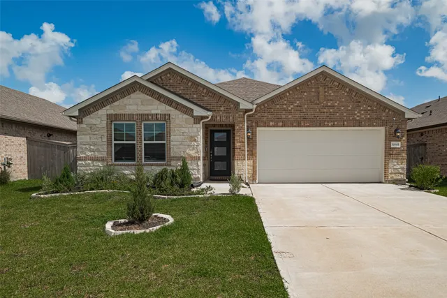 $319,999 | 10005 Hermann Trace, Texas City, TX 77591