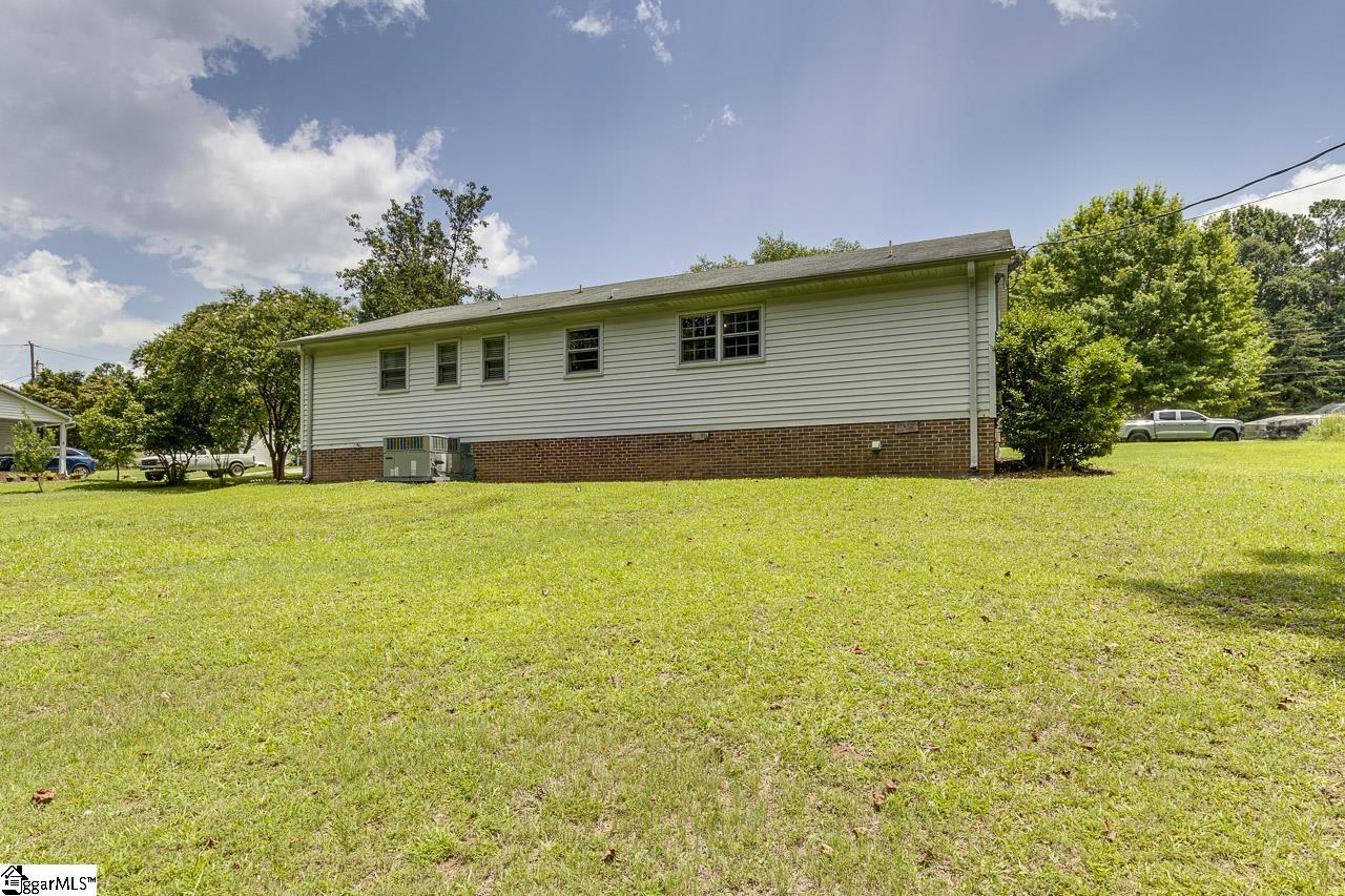 321 Springdale Avenue Liberty, SC 29657 - Photo 31 of 35