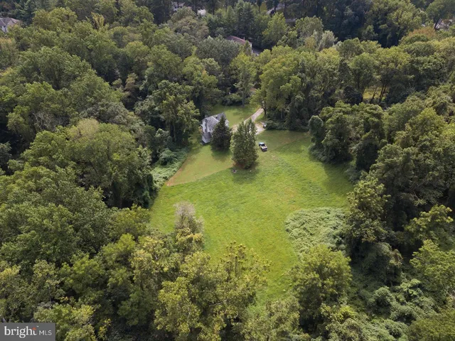 a view of a building with garden