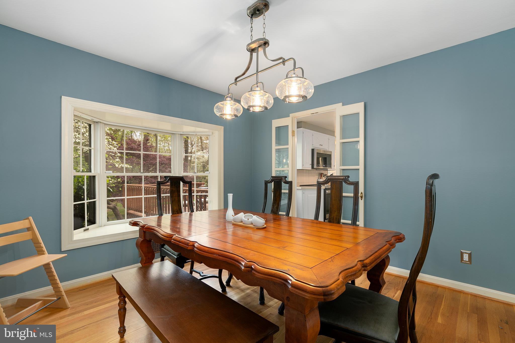 8208 Jeb Stuart Road Potomac, MD 20854 - Photo 5 of 32 Formal dining room
