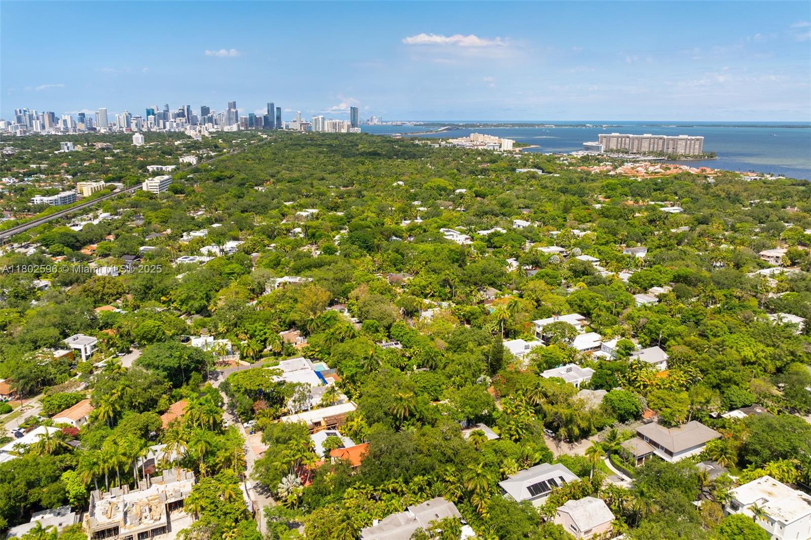 2478 Inagua Avenue Coconut Grove, FL 33133 - Photo 39 of 40 a view of a large building