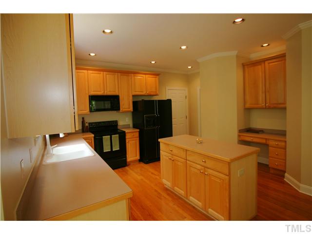 2829 Anfield Road Raleigh, NC 27606 - Photo 6 of 12 Gallery Image 6