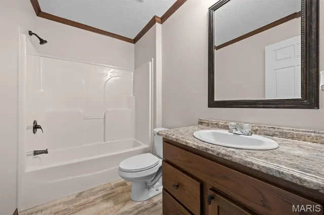 $150,000 | 113 North Oak Street, Hoffman, IL 62250