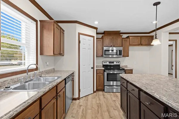 $145,900 | 113 North Oak Street, Hoffman, IL 62250