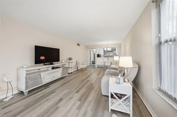 $214,999 | 6524 Coral Lake Drive, Unit 212, Margate, FL 33063