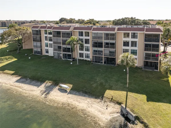 $214,999 | 6524 Coral Lake Drive, Unit 212, Margate, FL 33063