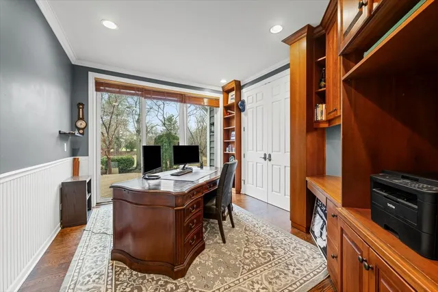 $1,949,500 | 530 Oak Knoll Drive, Lake Forest, IL 60045