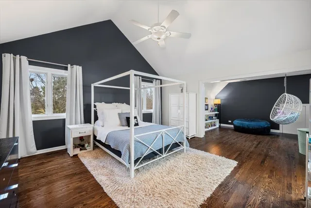 $1,949,500 | 530 Oak Knoll Drive, Lake Forest, IL 60045