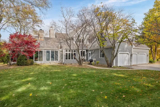 $1,949,500 | 530 Oak Knoll Drive, Lake Forest, IL 60045