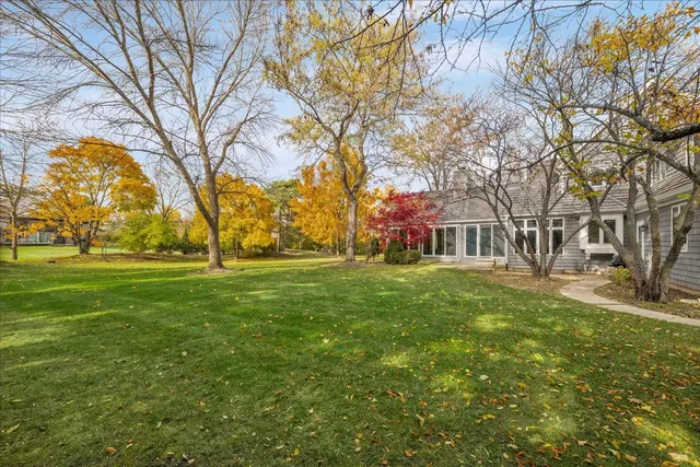 $1,949,500 | 530 Oak Knoll Drive, Lake Forest, IL 60045