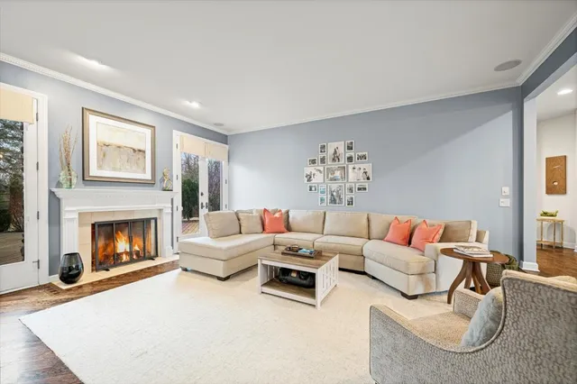 $1,949,500 | 530 Oak Knoll Drive, Lake Forest, IL 60045