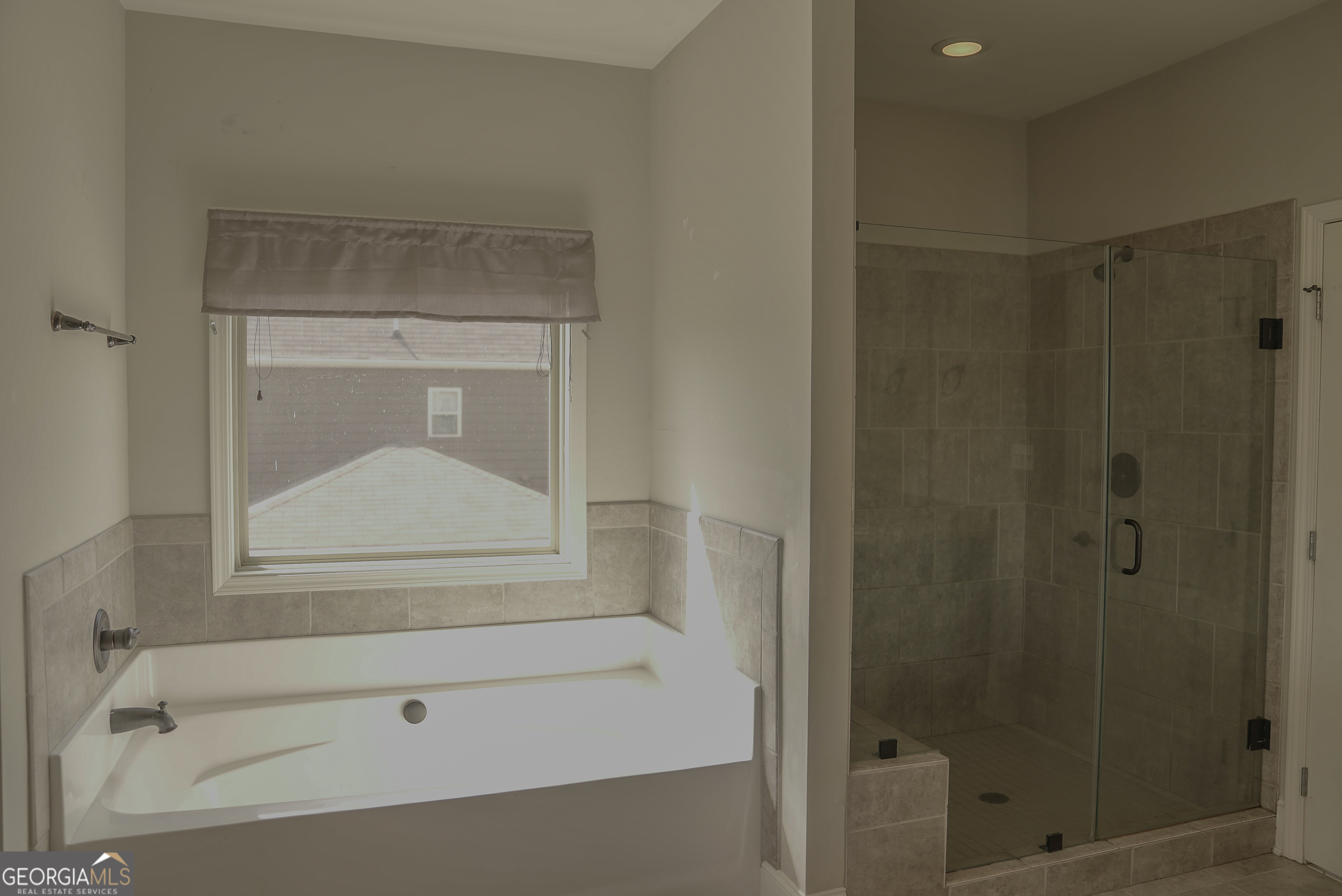 505 Mirror Lake Parkway Villa Rica, GA 30180 - Photo 14 of 28 a bathroom with a shower