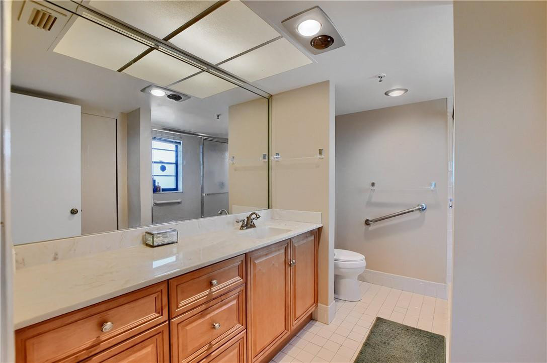 9165 Southwest 14th Street, Unit 1509 Boca Raton, FL 33428 - Photo 9 of 23 2nd bathroom with walk in shower!