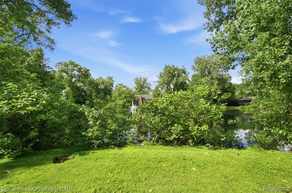 25310 Canterbury Road Franklin, MI 48025 - Photo 46 of 55
