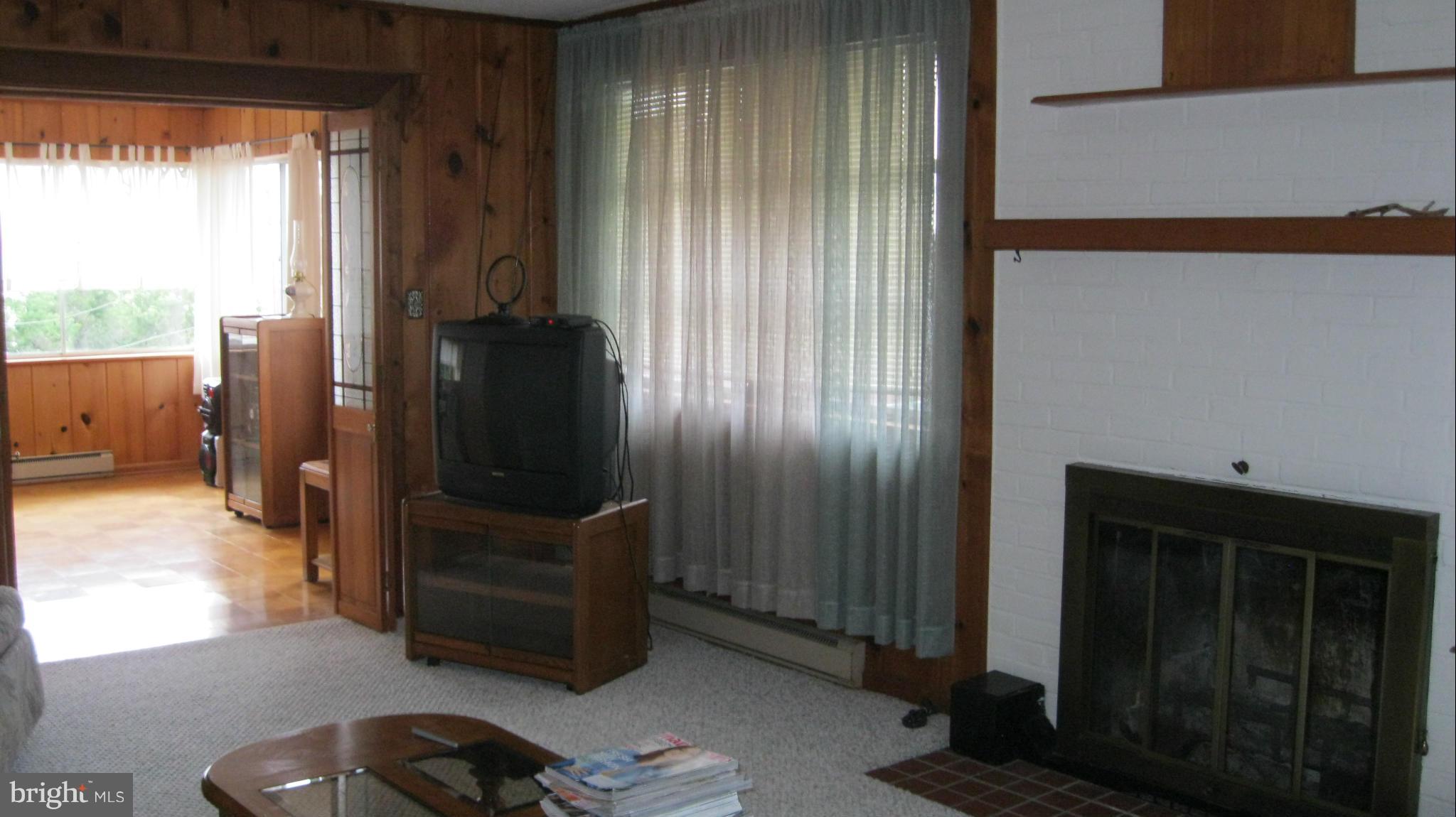 6033 Bayview Road St. Leonard, MD 20685 - Photo 8 of 30 Living Room