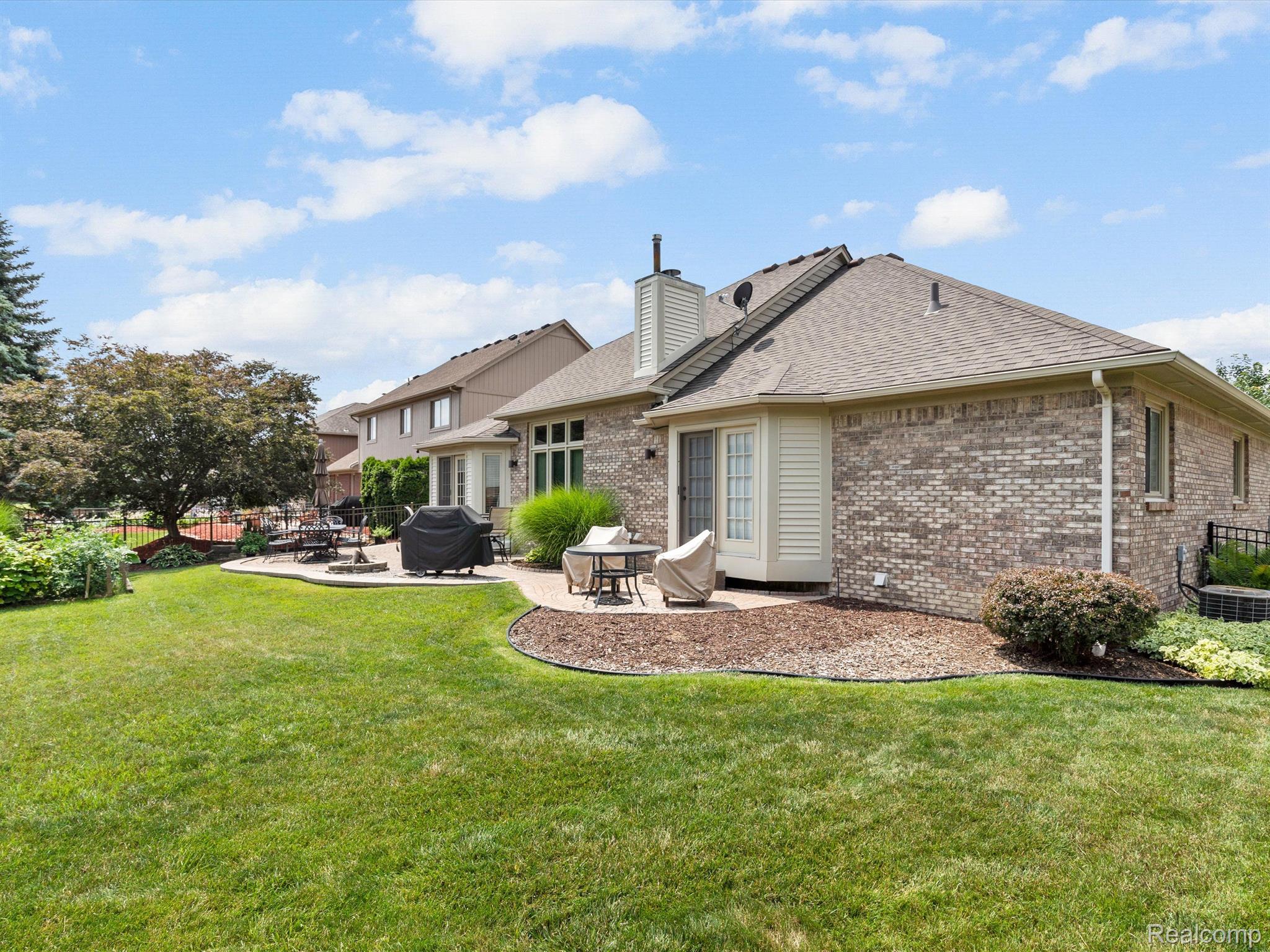 46822 West Ridge Drive Macomb, MI 48044 - Photo 7 of 50 Gallery Image 7
