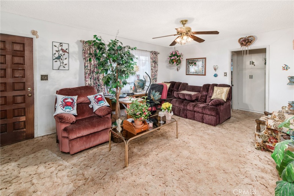 296 Southern Road El Cajon, CA 92020 - Photo 4 of 23