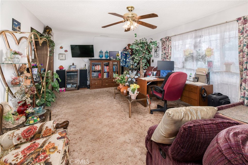 296 Southern Road El Cajon, CA 92020 - Photo 5 of 23