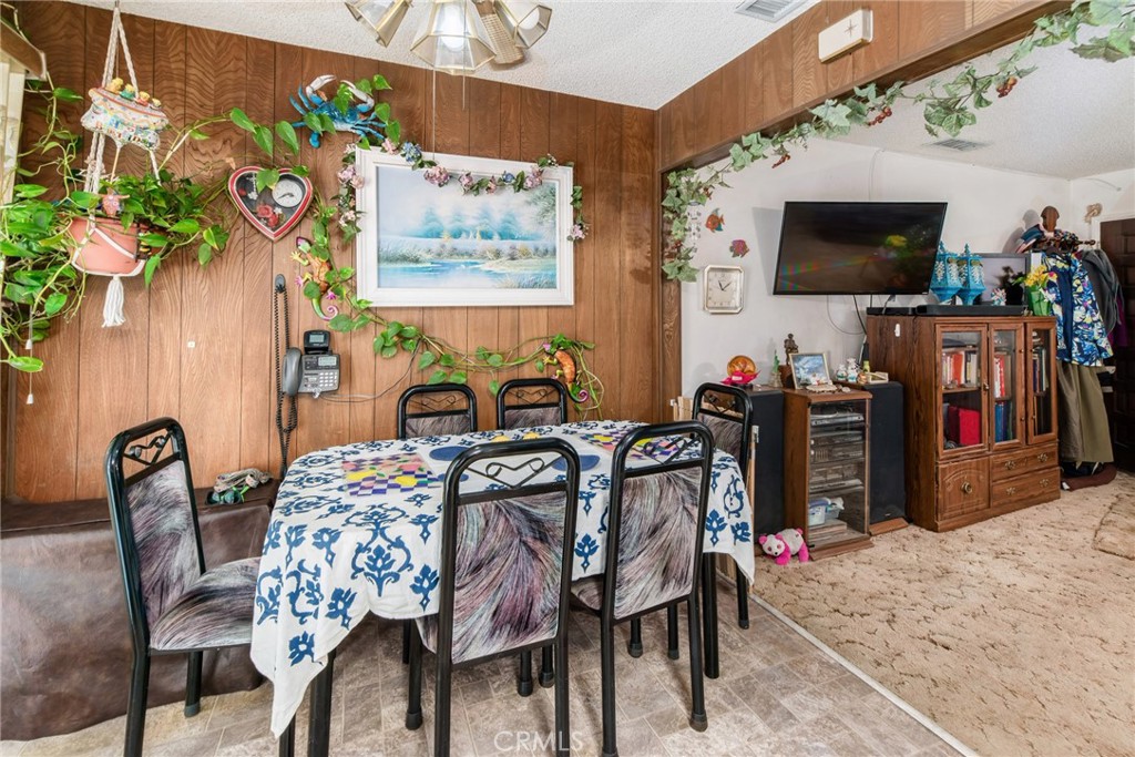 296 Southern Road El Cajon, CA 92020 - Photo 7 of 23