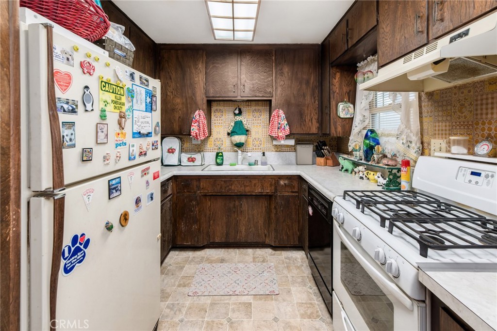 296 Southern Road El Cajon, CA 92020 - Photo 9 of 23