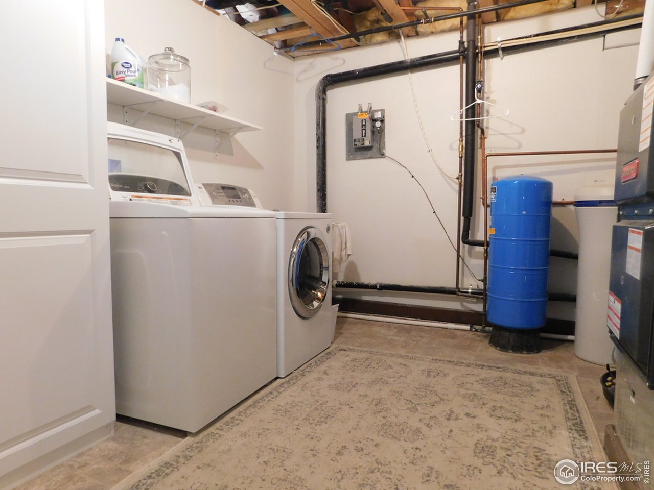 182 Pine Road Golden, CO 80403 - Photo 24 of 34 Washer, Dryer, Water Softener, Water Filter all stay