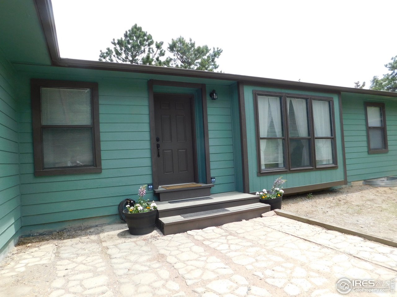 182 Pine Road Golden, CO 80403 - Photo 3 of 34