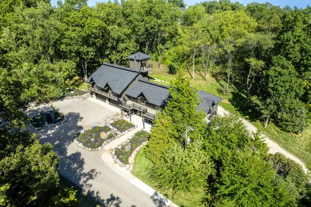 $1,795,000 | W2530 Krueger Road, Geneva, WI 53147