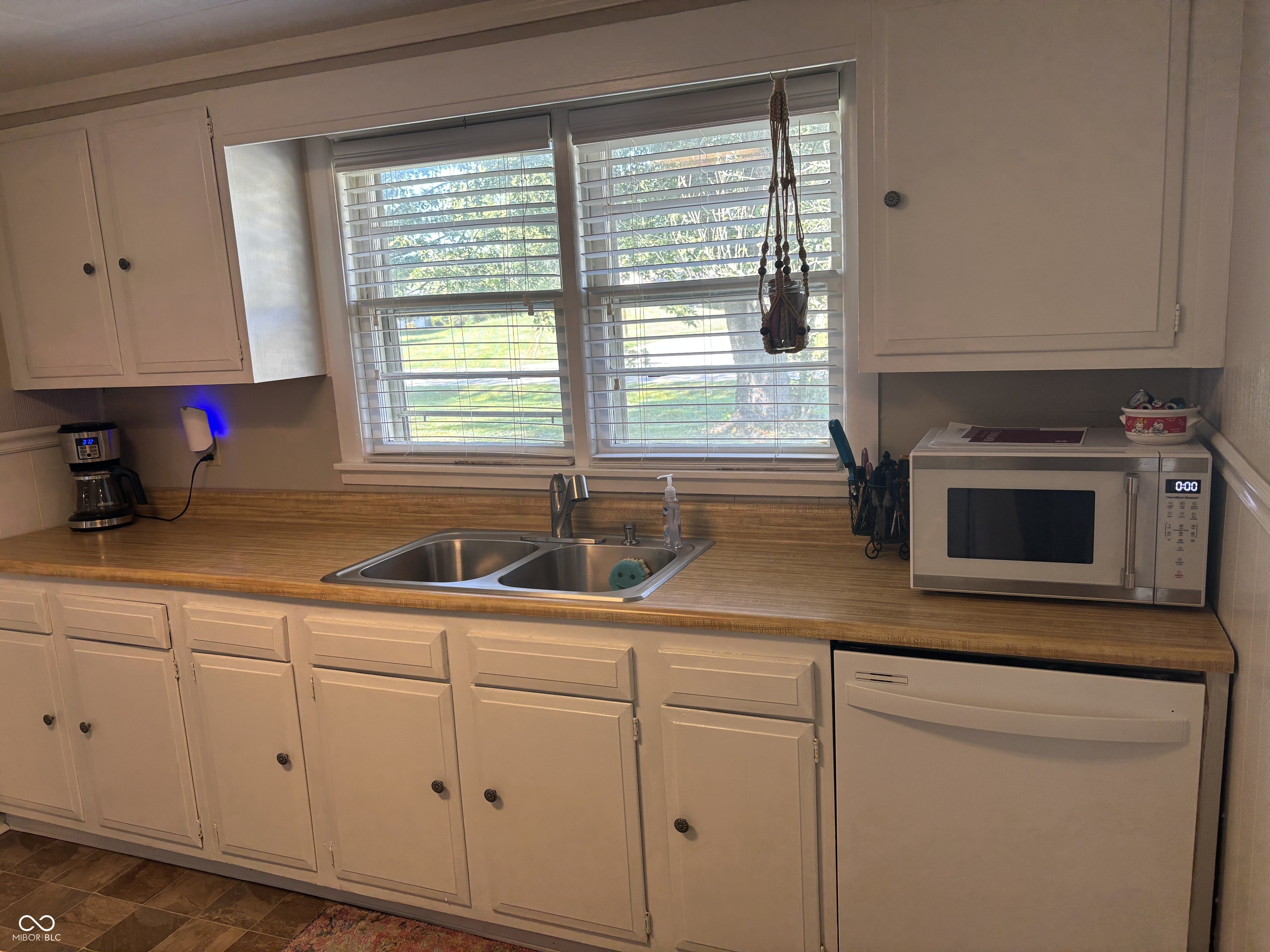 181 West 550 South Columbus, IN 47201 - Photo 12 of 21