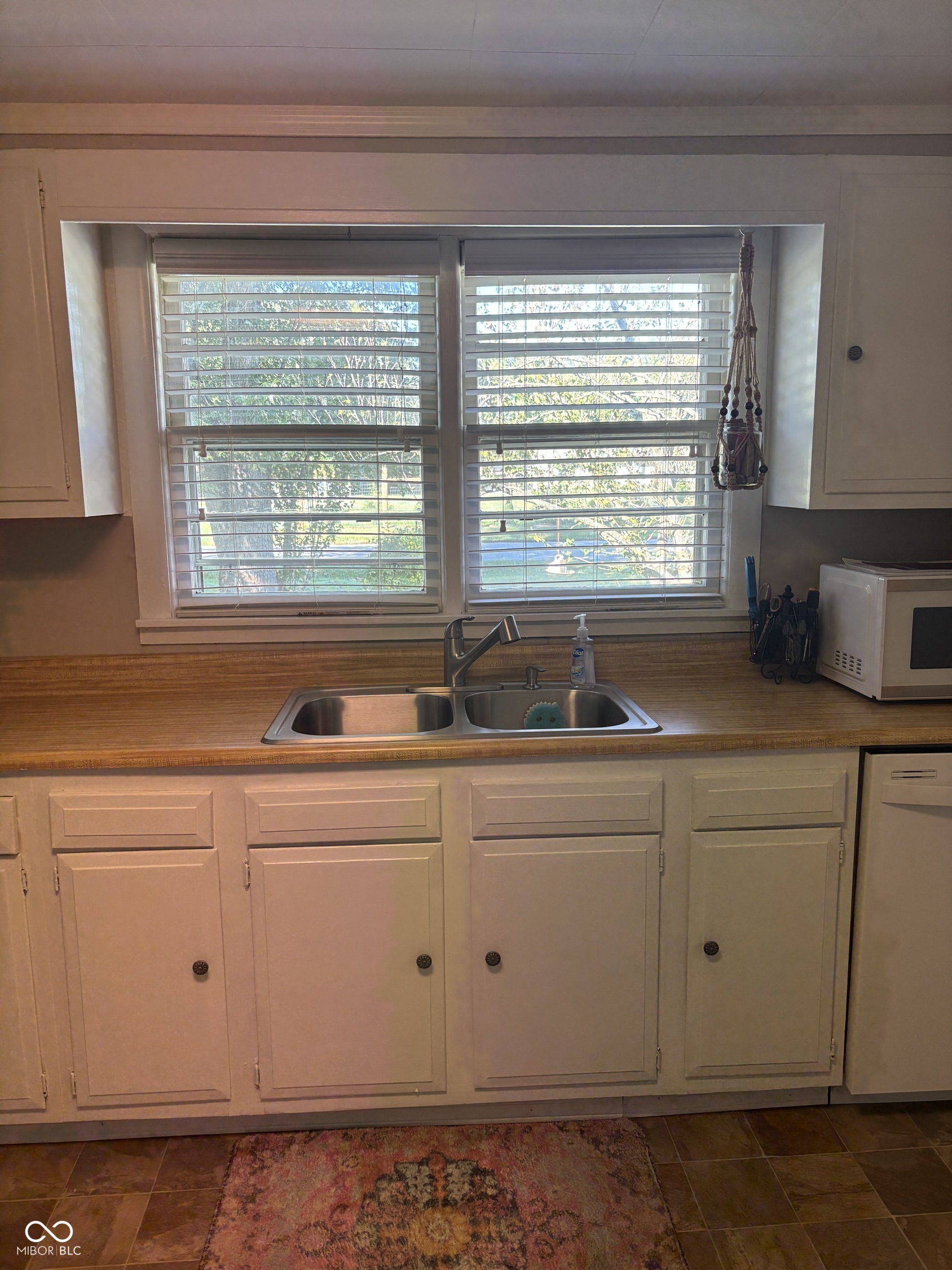 181 West 550 South Columbus, IN 47201 - Photo 13 of 21