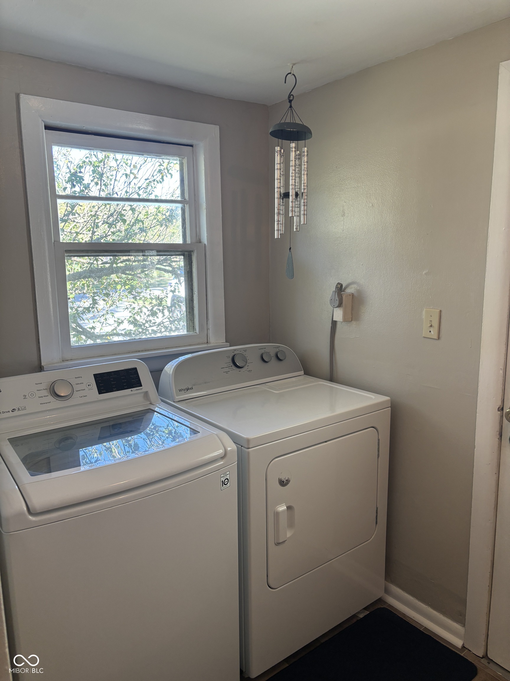 181 West 550 South Columbus, IN 47201 - Photo 15 of 21