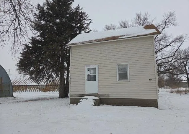 $24,250 | 321 4th Avenue Southeast, Winnebago, MN 56098