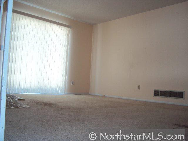 4740 Hayward Road North Oakdale, MN 55128 - Photo 2 of 10 Gallery Image 2