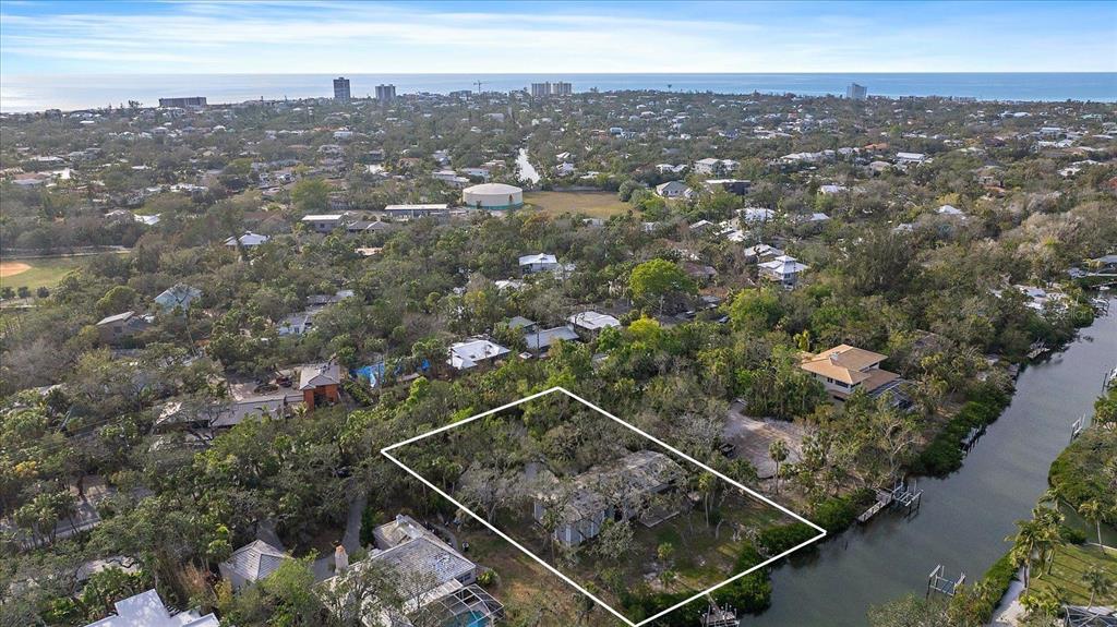 5225 Hidden Harbor Road Sarasota, FL 34242 - Photo 3 of 13 a view of a city