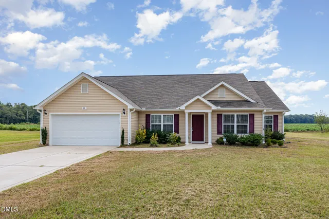 $299,900 | 87 Cedar Lake Lane, Clinton, NC 28328