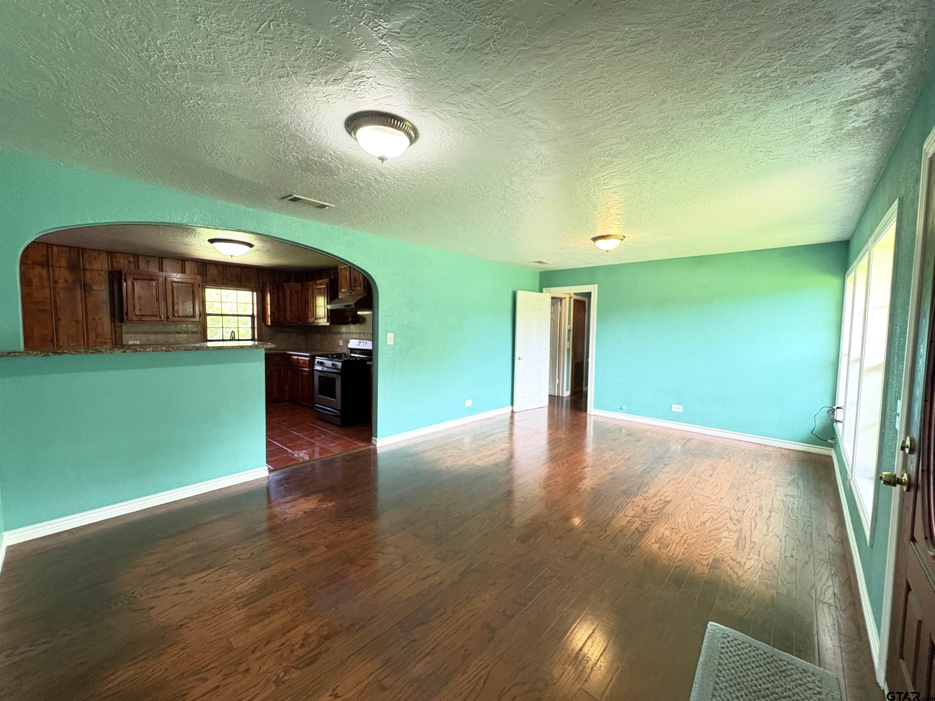 1205 Lamar Drive Mount Pleasant, TX 75455 - Photo 2 of 18