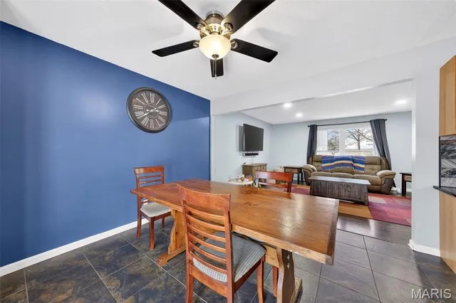 $365,000 | 804 Meyer Road, Wentzville, MO 63385