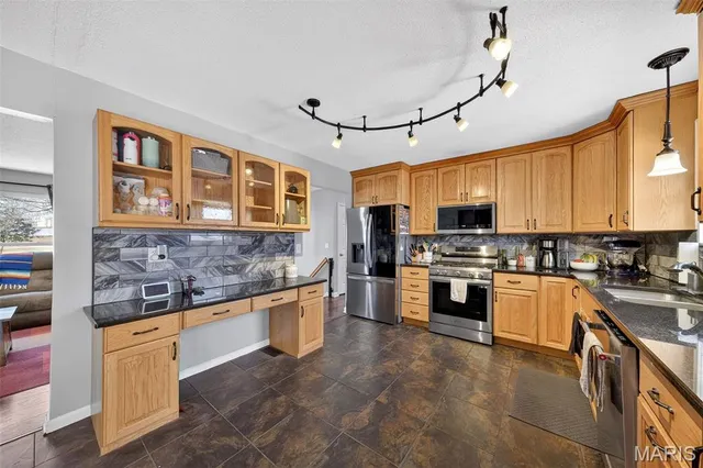 $365,000 | 804 Meyer Road, Wentzville, MO 63385