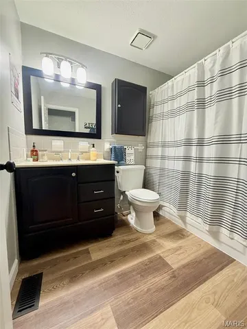 $365,000 | 804 Meyer Road, Wentzville, MO 63385