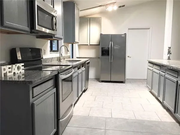 $2,000 | 5419 Stirrup Way, Orlando, FL 32810