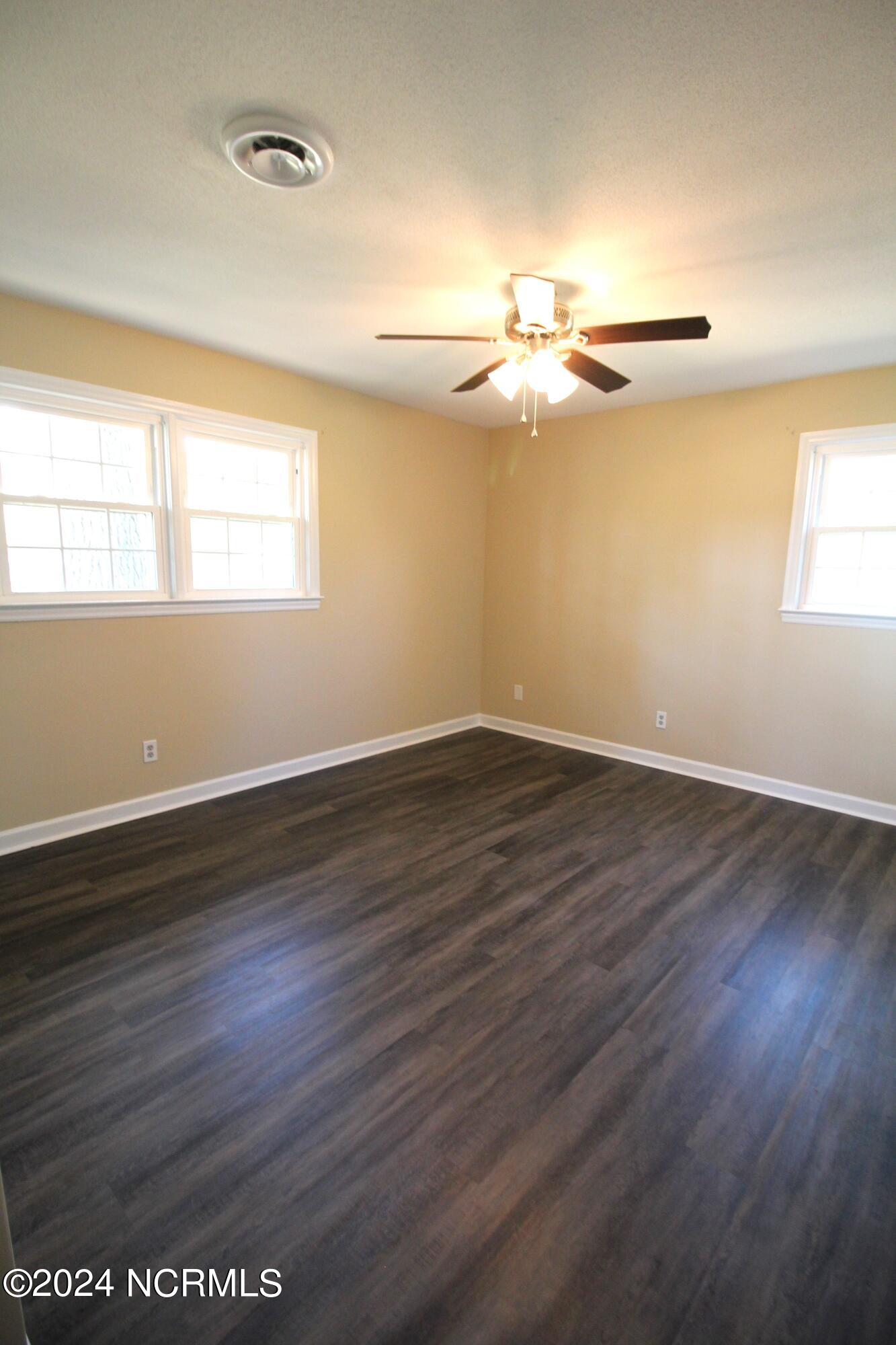 700 River Road Trent Woods, NC 28562 - Photo 30 of 46 Master Bedroom