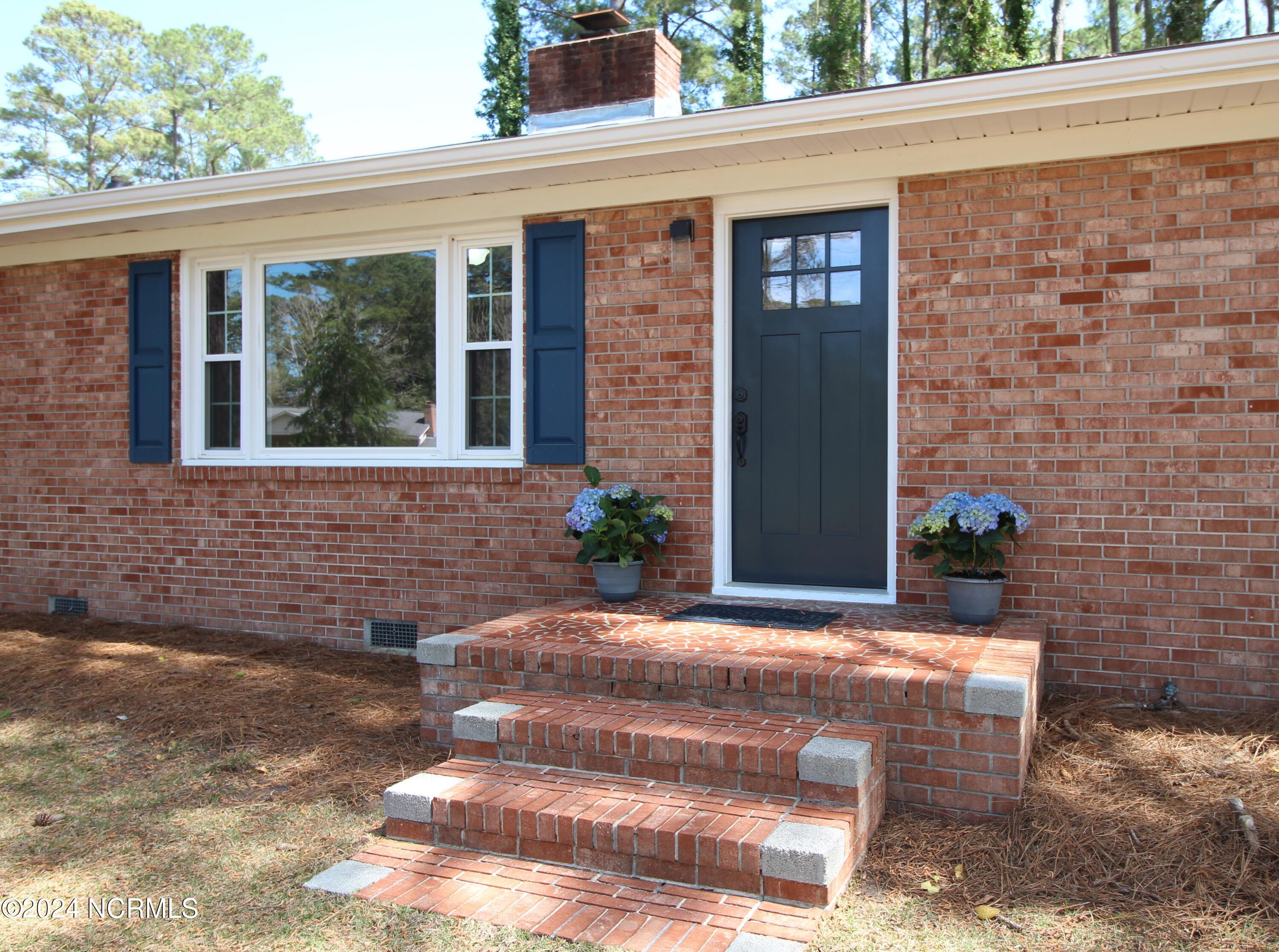 700 River Road Trent Woods, NC 28562 - Photo 3 of 46 6
