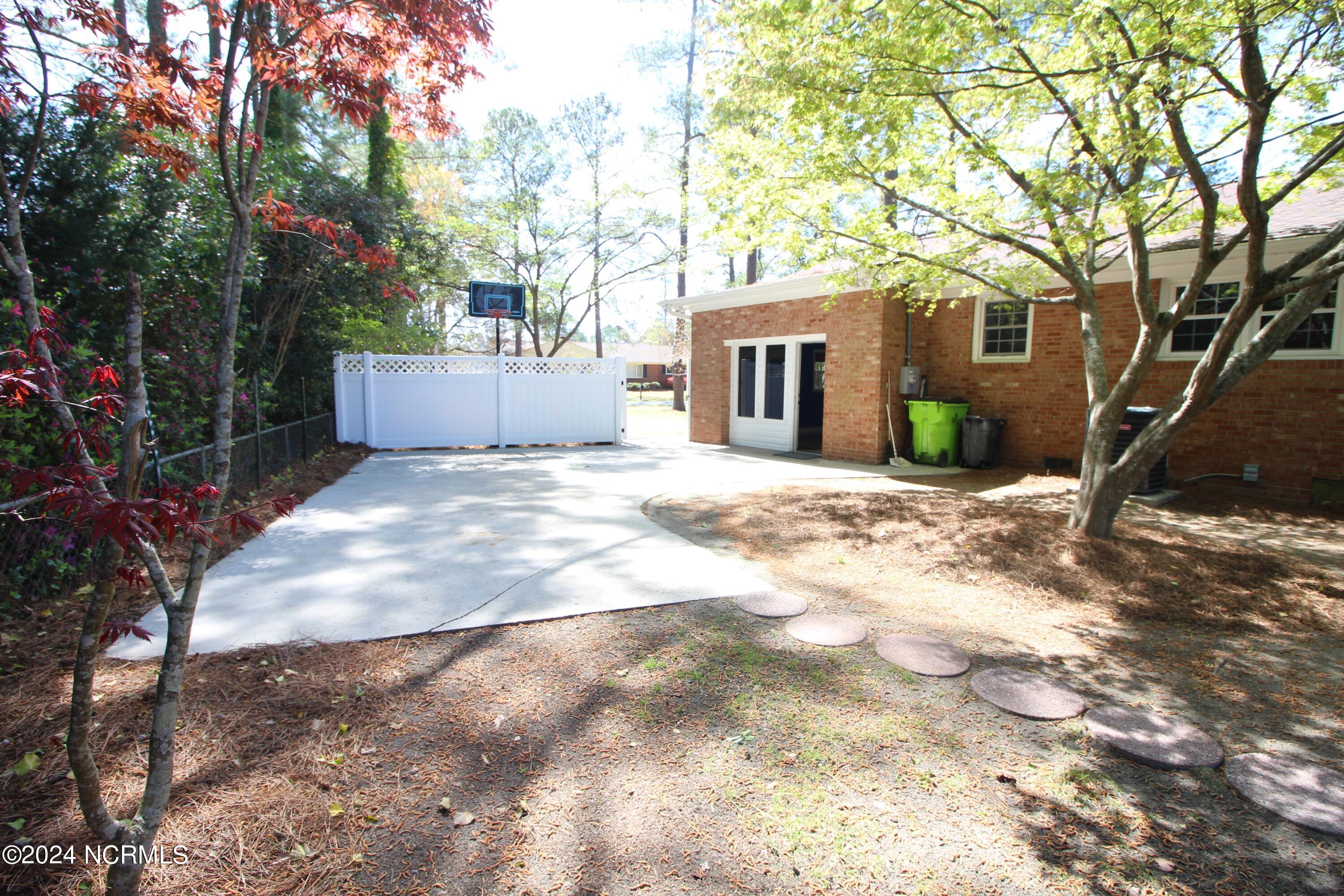 700 River Road Trent Woods, NC 28562 - Photo 40 of 46 65